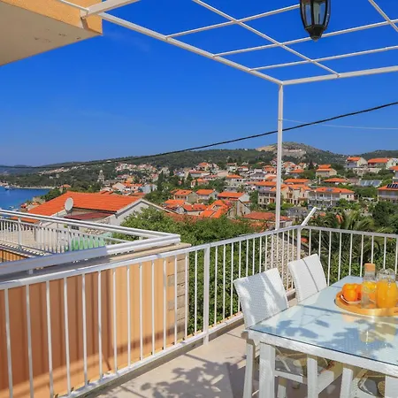 Apartments Sunny Elza Hvar Town Exterior photo