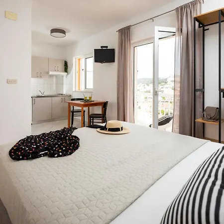 Apartments Sunny Elza Hvar Town Exterior photo
