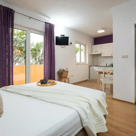 Apartments Sunny Elza Hvar Town Exterior photo