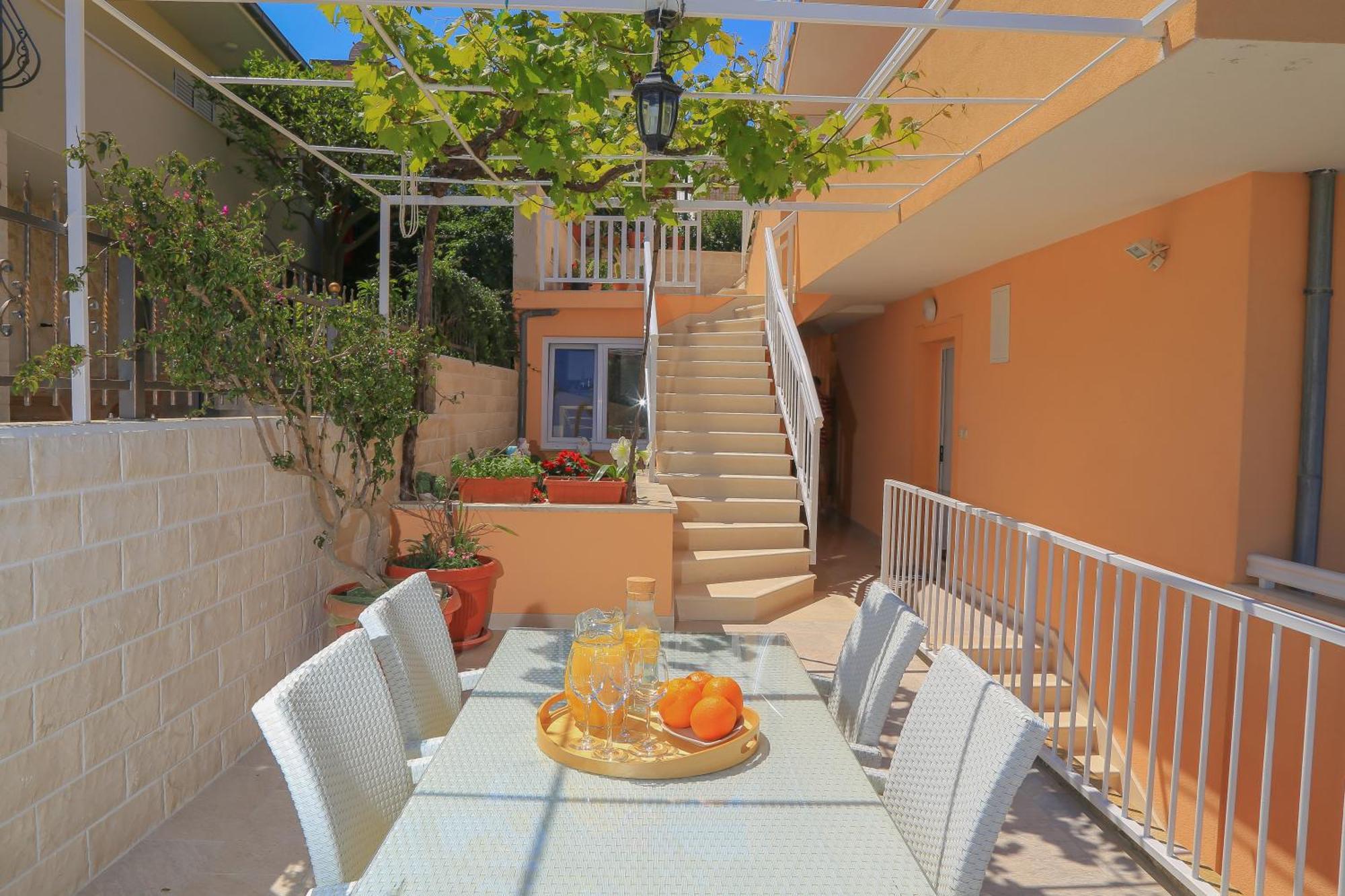 Apartment Sunny Elza