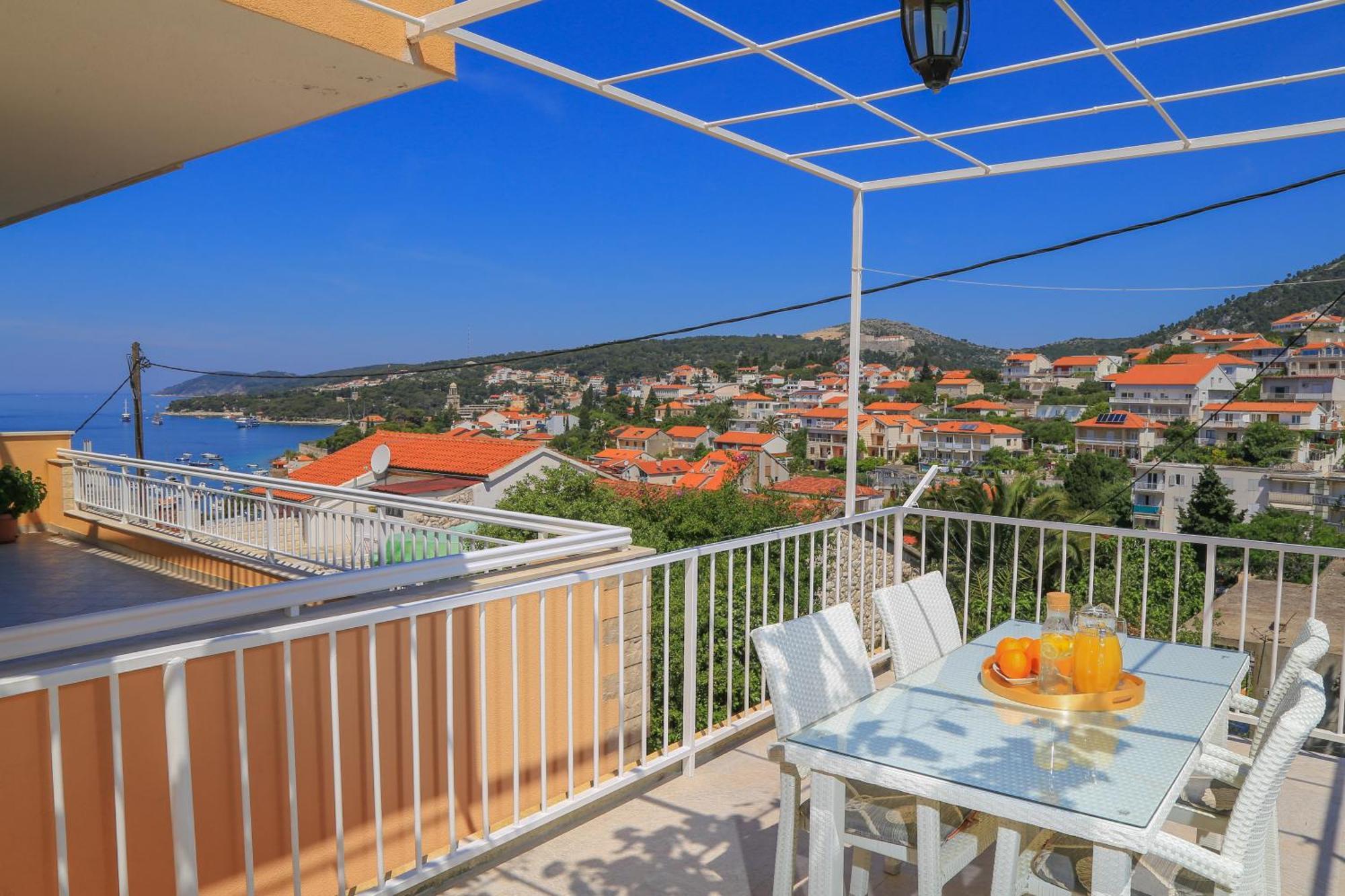 Sunny Elza Apartment *