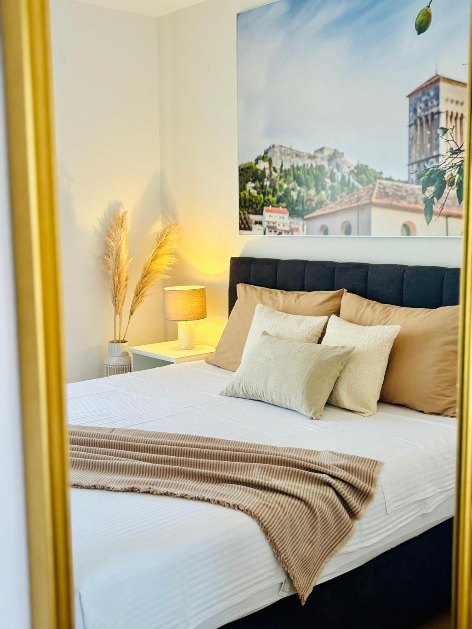 Sunny Elza Apartment Hvar Town