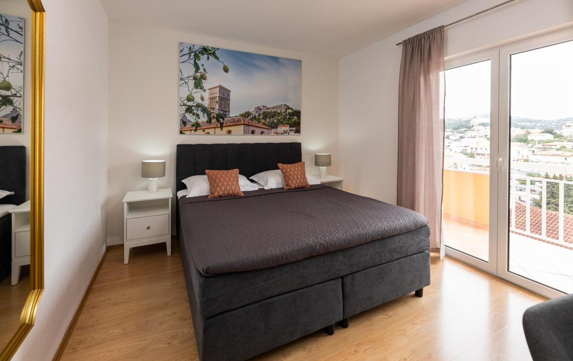 Apartment Sunny Elza Hvar Town