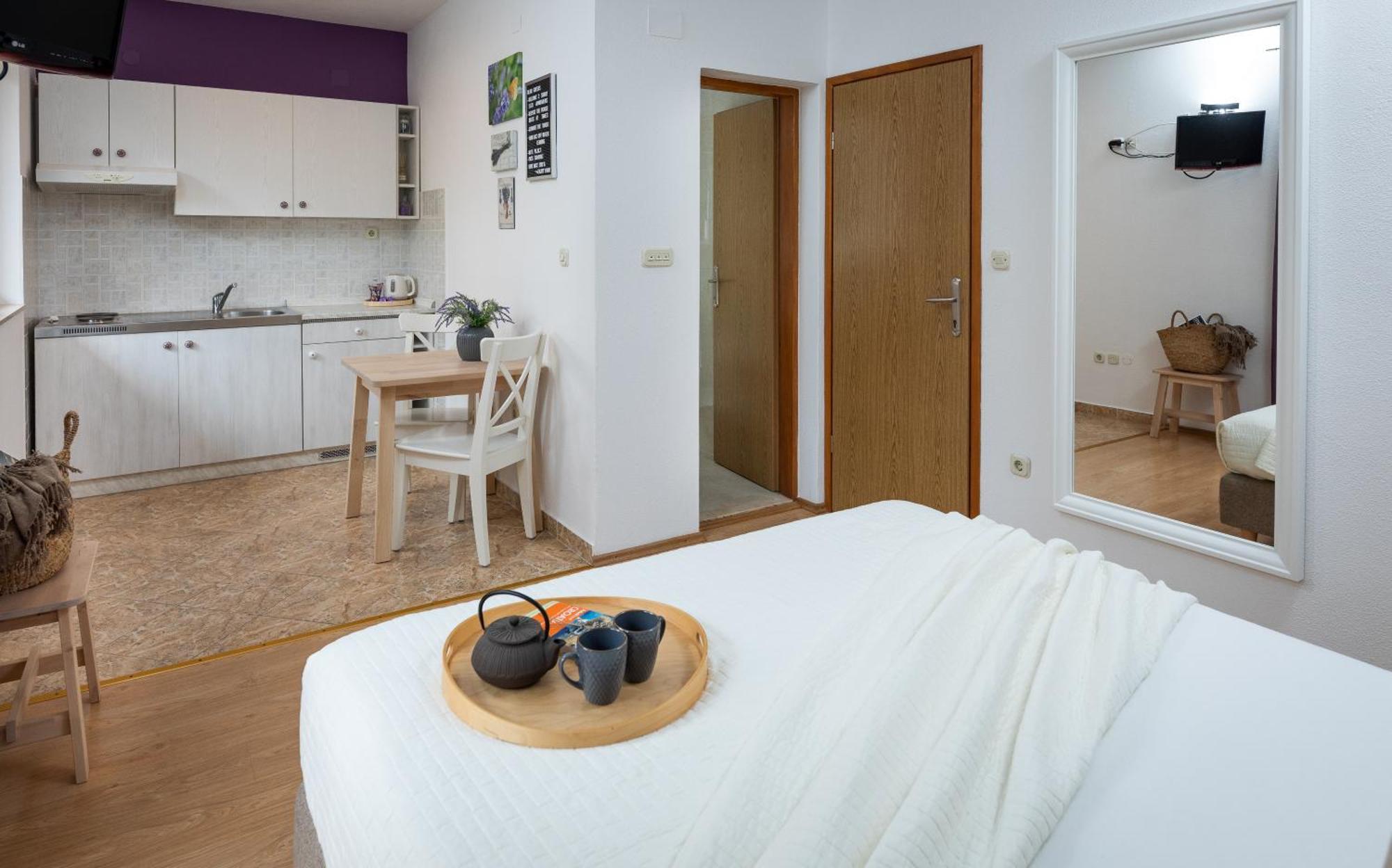 Sunny Elza Apartment Hvar Town