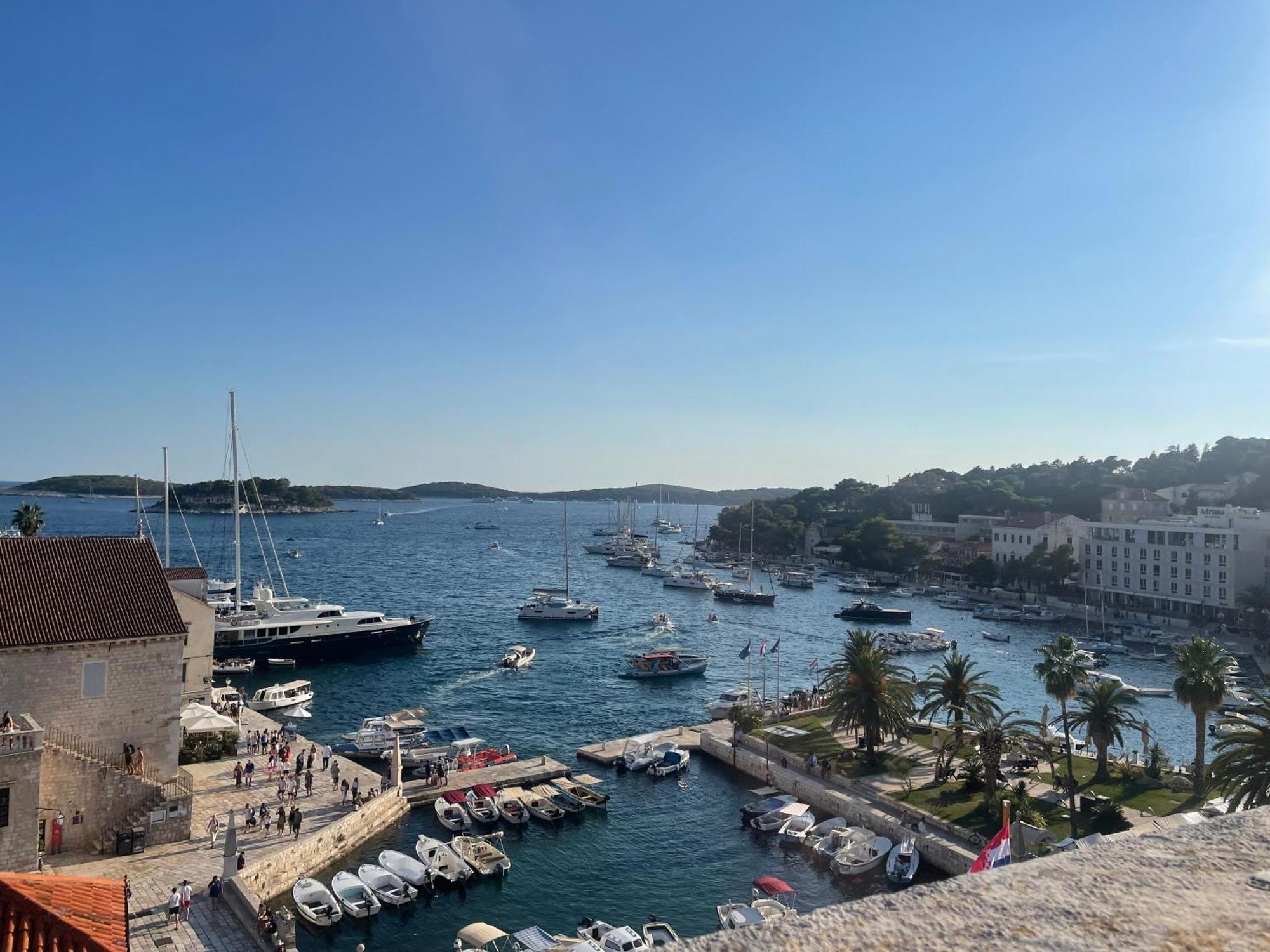 Sunny Elza Apartment Hvar Town
