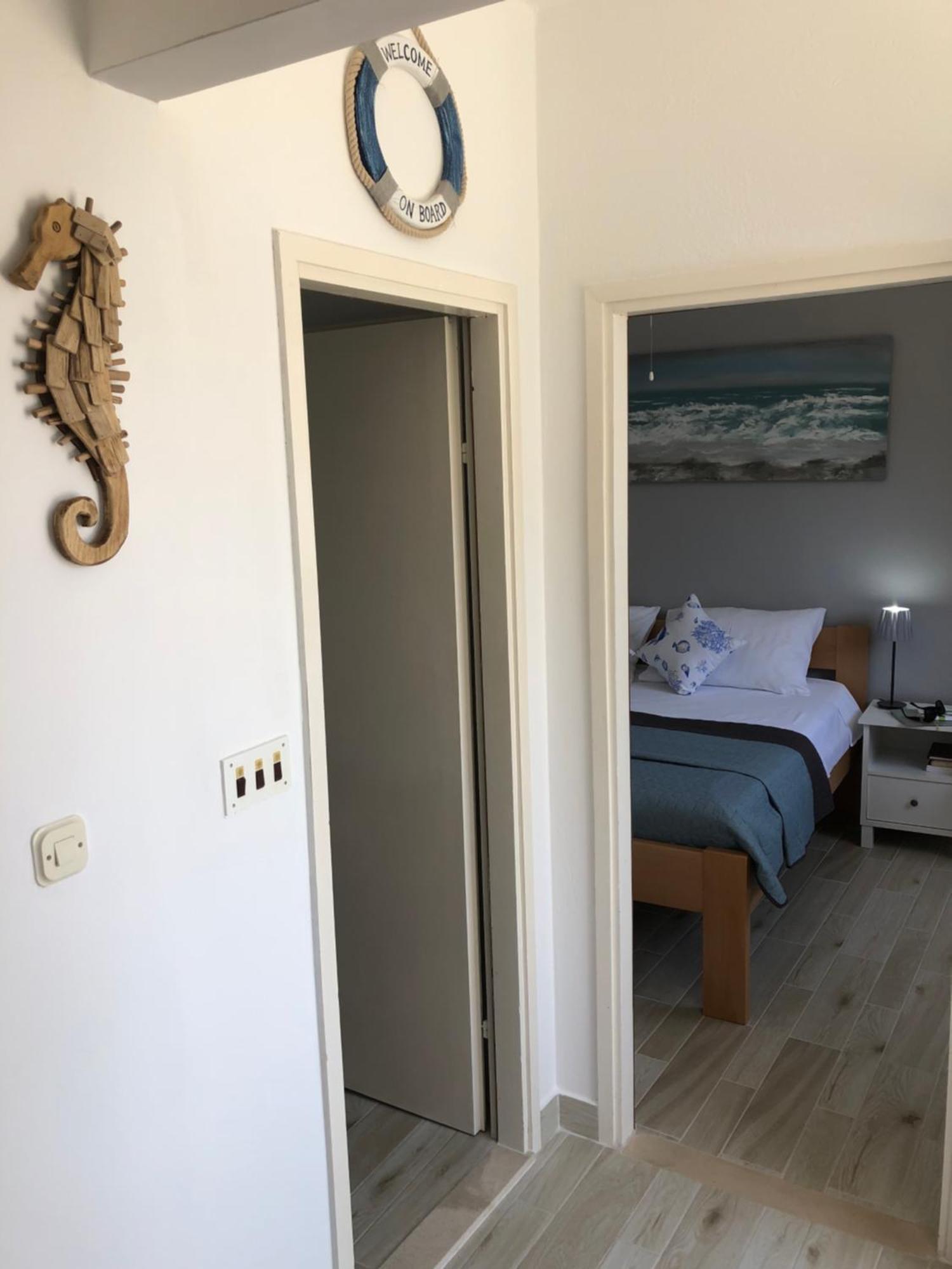 Sunny Elza Apartment