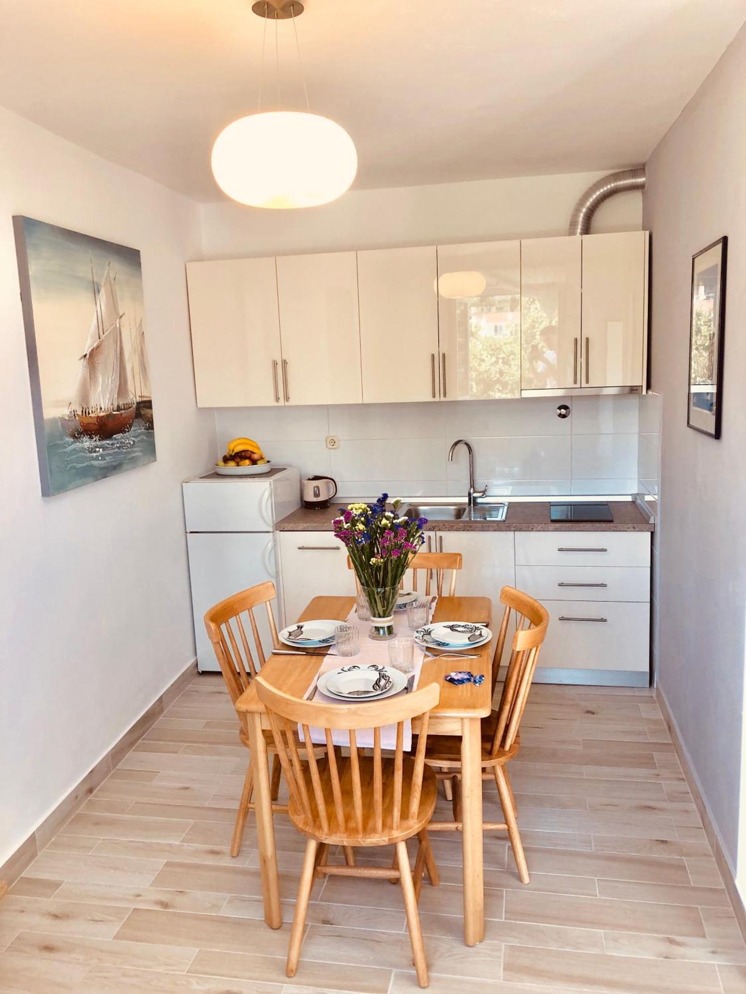 Apartment Sunny Elza Hvar Town
